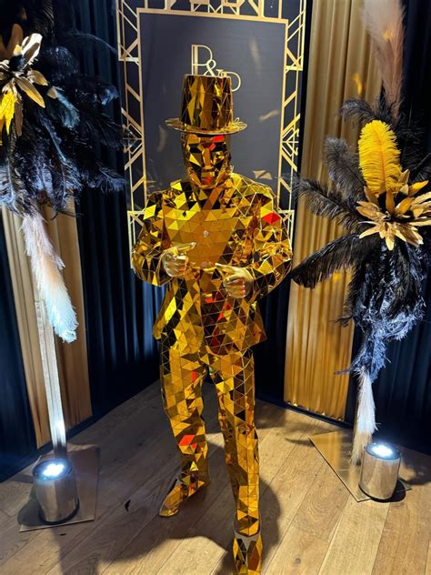 Book Mirror Men and Disco Ball Heads | Live Entertainment