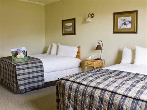 Mammoth Hot Springs Hotel Winter – Hotel – Two Beds | Yellowstone ...