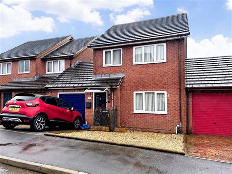 3 Bed Semi Detached House For Sale In Oak View Blaenavon Pontypool