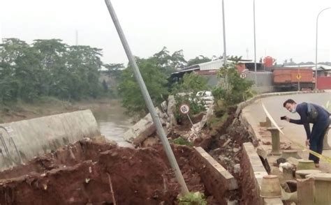 Perbaikan Tanggul Kali Bekasi Yang Jebol Maret Independensi