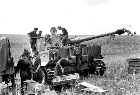 Early Panzer Vi Tiger Ausf H Of The Schwere Panzer Abteilung Tank