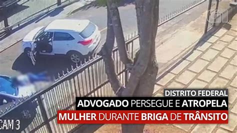 Vídeo Advogado persegue e atropela mulher durante briga de trânsito no