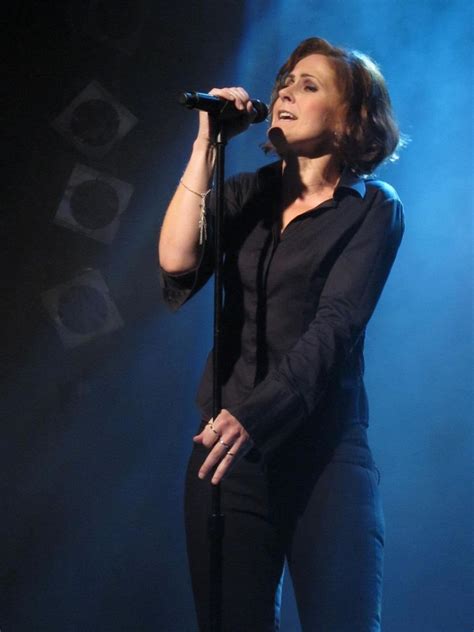 Alison Moyet - Biography, Height & Life Story | Super Stars Bio