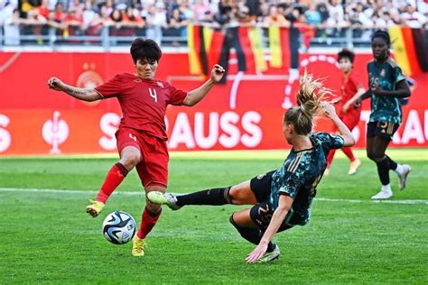 Janina Minge Vom SC Freiburg Reist Wieder Von Der WM Ab SC Freiburg