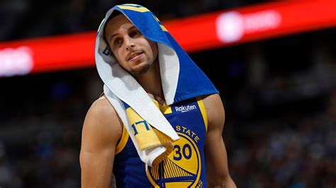 Golden State Warriors Stephen Curry Has Back To Back Embarrassing Moments During Game Fox News