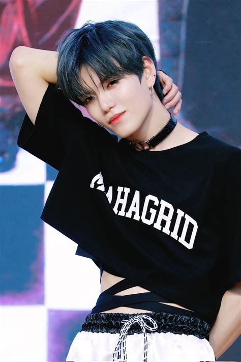 Pin By Aj ₍ᐢ ᐢ₎♡̷ On 1 ★☆ Verivery E Last Kpop Crop Top Kpop