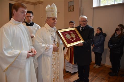 Biskup Jan Piotrowski poświęcił kaplicę w Domu św Jana Pawła II