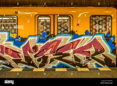 U-Bahn, Graffiti, Berlin, Deutschland Stock Photo - Alamy