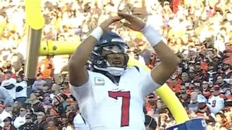 CJ Stroud leaves NFL fans speechless as Texans quarterback drops ...