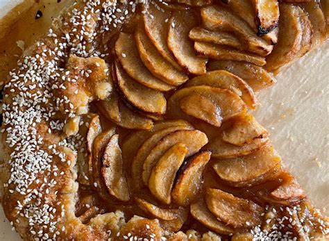 Apple Sesame Tart | Daphne Oz