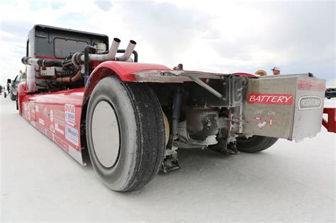 This V Powered Semi Truck Is The Fastest Big Thing At Bonneville