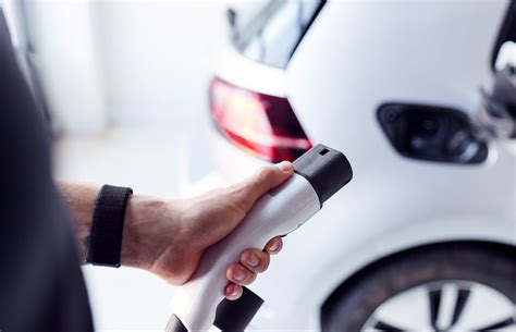 Ricarica Auto Elettriche Come Farla Per Preservare La Batteria