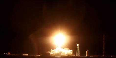 SpaceX lança missão de carga à Estação Espacial Internacional