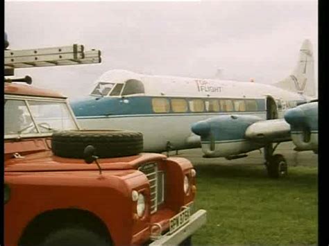 Imcdb Org Land Rover Series Iii In Dempsey Makepeace