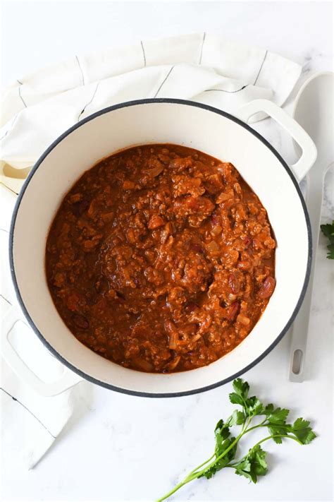 Quick And Easy Classic Chili Recipe Savvy Saving Couple