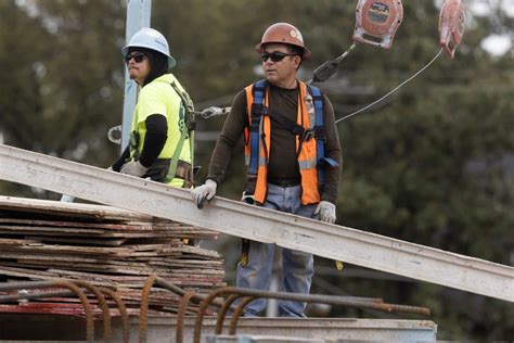 Bosni I Hercegovini Nedostaje 30 Hiljada Radnika