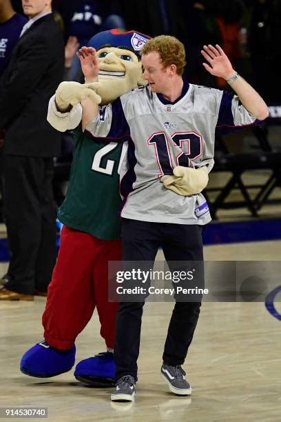 Yale Mascot Photos and Premium High Res Pictures - Getty Images