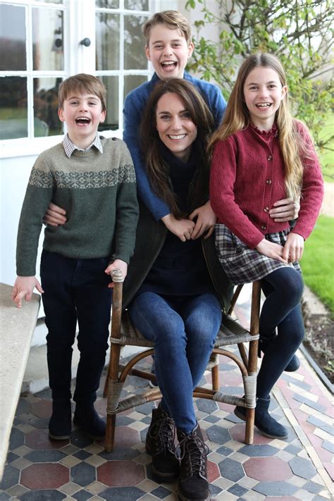 Kate Middleton Family Photo Pulled By News Agencies: Report | Us Weekly