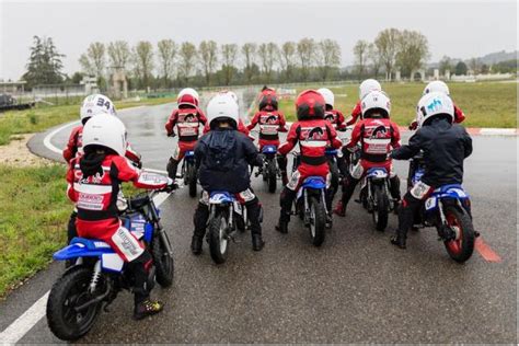 Quand Johann Zarco Coache Les Jeunes Pilotes