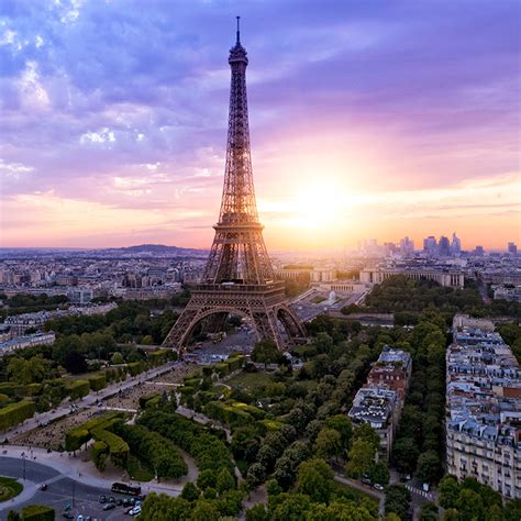 Maravillas Desde Mi Pantalla La Torre Eiffel Un Icono De Altura Que