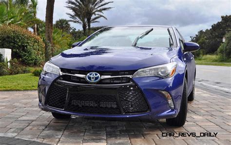 2015 Toyota Camry Se Hybrid Review