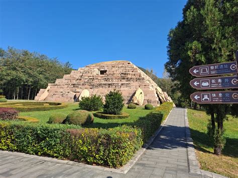 Tomb of the General in Korea | The Brain Chamber