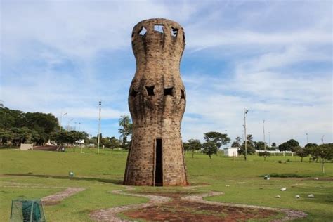 Monumento Ao Ndio Pra A Da Zarabatana Parque Das Na Es Ind Genas