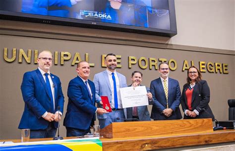 Deputado E Filho Rodrigo Lorenzoni Participou De Homenagem A Ministro