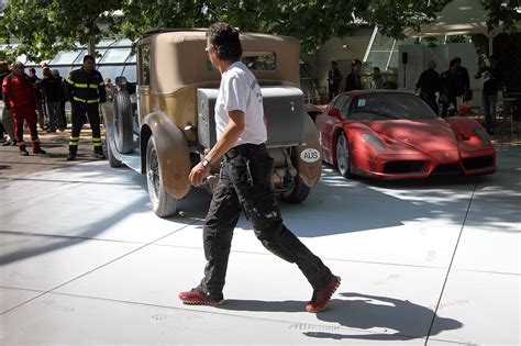 Ferrari Enzo Nearly Catches Fire From Burning 1929 Bentley Autoevolution