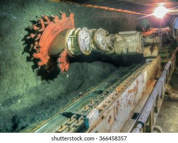 The Precautions In Construction Of Tunnels Images Stock Photos D