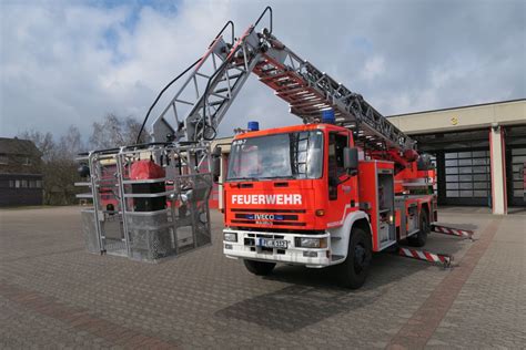 DLK 23 12 CC Freiwillige Feuerwehr Peine