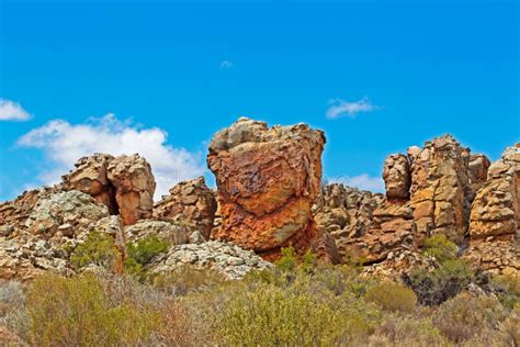 Rocas De La Piedra Arenisca Roja Del Moho Foto De Archivo Imagen De