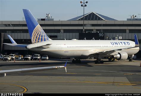 N Ua Boeing Er United Airlines Paul Y M Chow Jetphotos