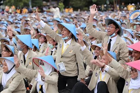 Bikin GELENG GELENG 100 Universitas Terbaik Di Indonesia Versi UI