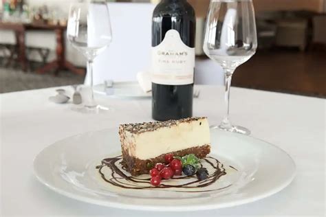 Dessert Wine Pairing 101: How to Serve Wine with Sweet Holiday Treats ...