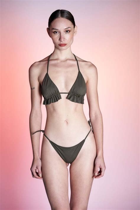 5 Hot Sexy Irene Berni Bikini Pics