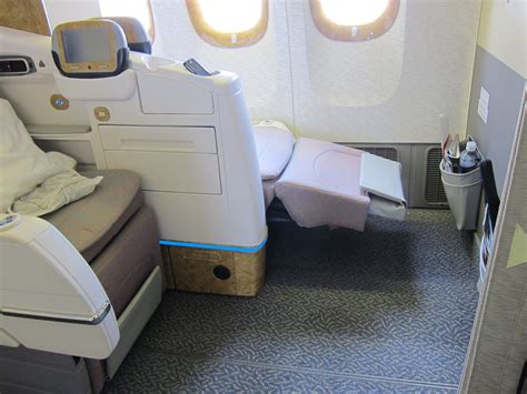 Boeing 777 Emirates Business Class Seating Plan : Updating old 777 ...