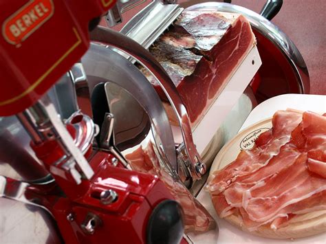 Salumificio Val Rendena Speck Carne Salada E Salumi Tipici Trentini