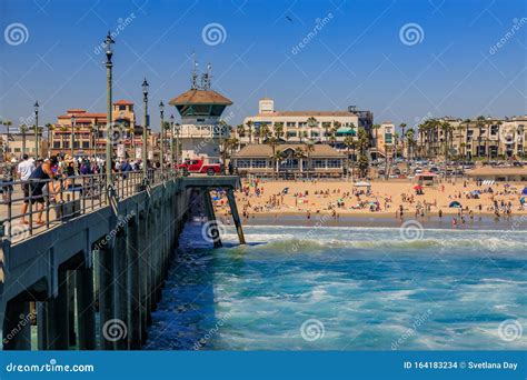 View Of The Pier Ocean And Beach In Surf City Huntington Beach Famous