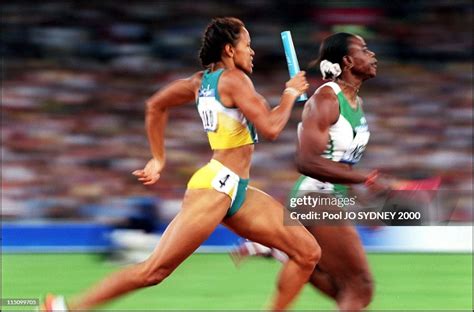 Womens 4 X 400 Relay Final In Sydney Australia On September 30