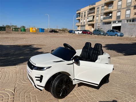 Coche eléctrico infantil Land Rover Range Rover Evoque 12v mando rc