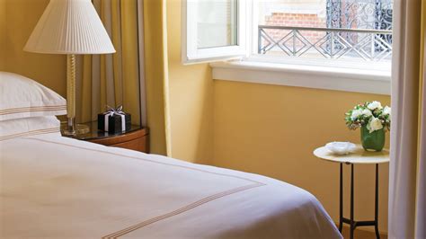 Milan Hotel Suites & Accommodations | Four Seasons Hotel Milan