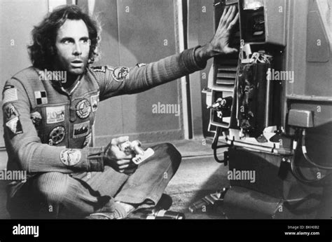 Bruce dern silent running hi-res stock photography and images - Alamy