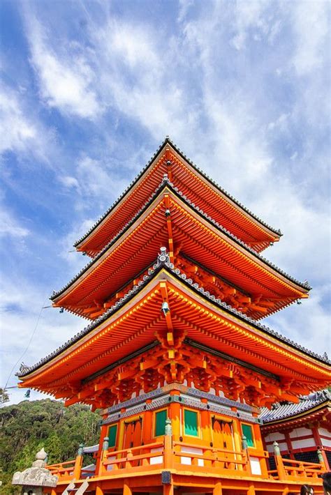 Exploring Colorful Kyoto Kyoto Temple Kyoto Japan