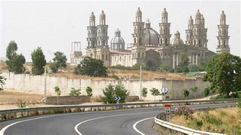 Iglesia Del Palmar De Troya Janmi