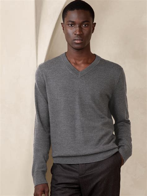 Men S Merino Wool Crew Neck Sweaters Banana Republic