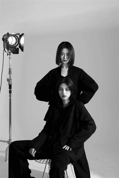 Pin by Studio Noire Noir on Studio Shoot Inspo | Sisters photoshoot ...