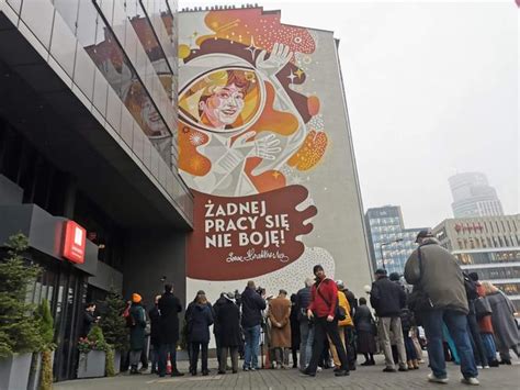 Mural Z Iren Kwiatkowsk W Warszawie Eska Pl