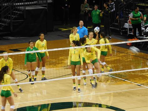 Oregon Volleyball Ducks Open Ncaa Tournament At Matthew Knight Arena