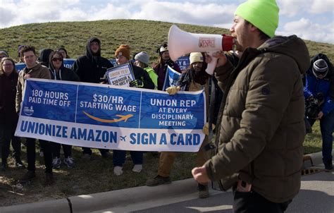 Amazon Air Hub Joins Forces With National Amazon Labor Union Announces